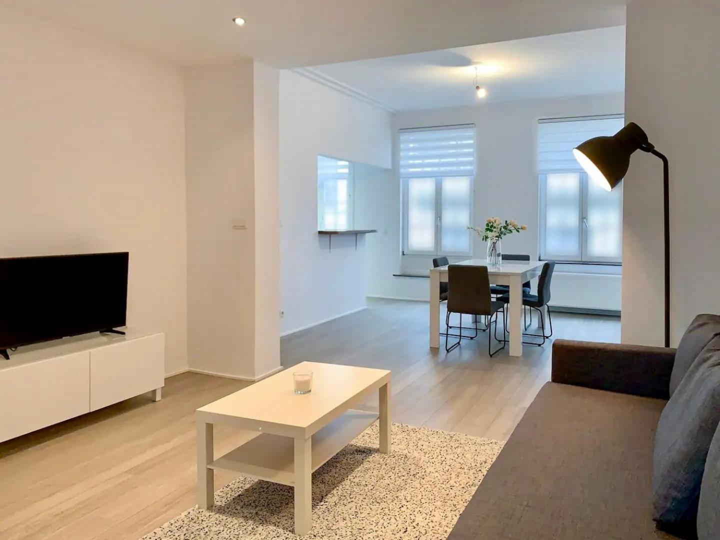 Self Check-in Flat - 4 People - Kitchen - Wifi * Brüssel